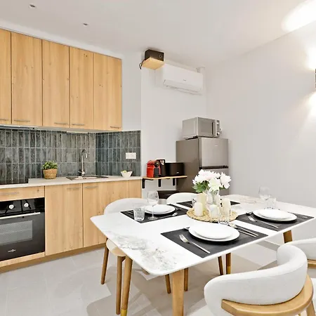 Champs Elysee Arc De Triomphe 2 Bedroom Netflix Parigi